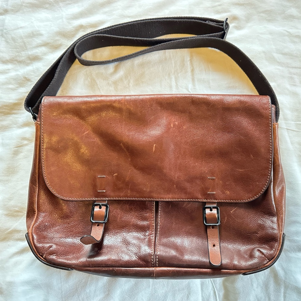Fossil Buckner Leather Messenger Bag